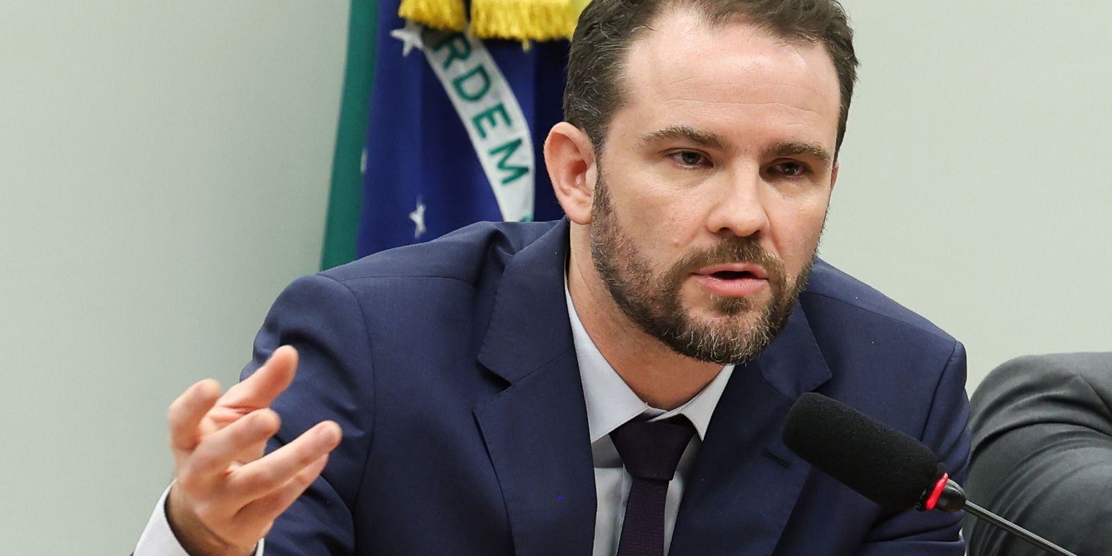 Imagem relacionada à notícia: Durigan prevê envio de MP do Imposto Seletivo após eleições