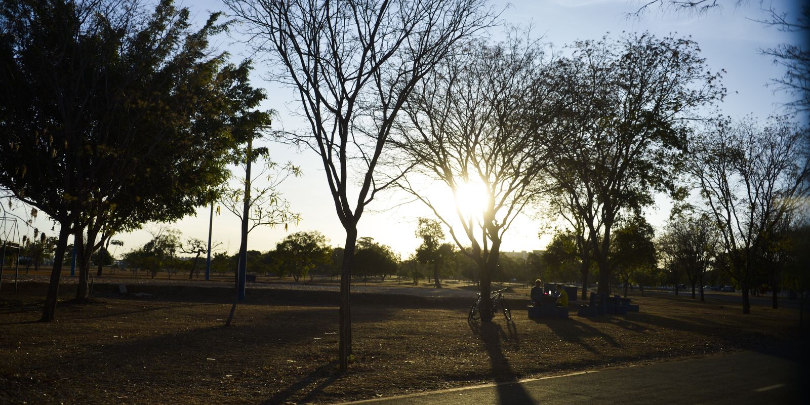 Imagem relacionada à notícia: Calor e chuva persistem em grande parte do país