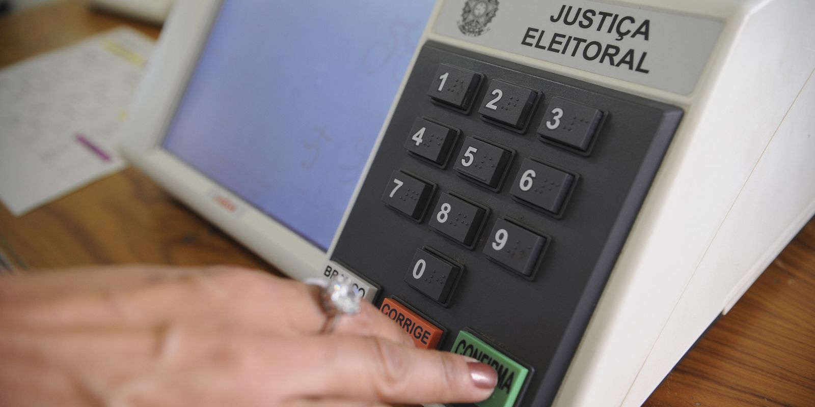 Imagem relacionada à notícia: Mulheres com medidas protetivas terão prioridade para votar no RN