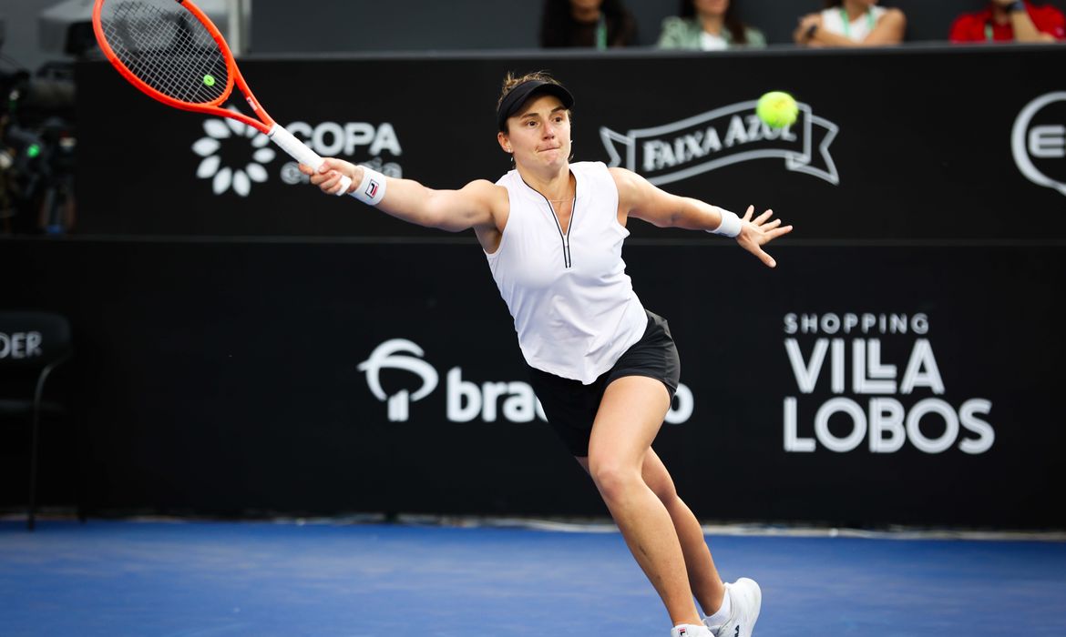 Imagem relacionada à notícia: Podoroska e Quevedo decidem SP Open 2026 neste domingo