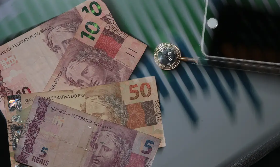 Imagem relacionada à notícia: Ata do Copom atribui corte da Selic à desaceleração da economia