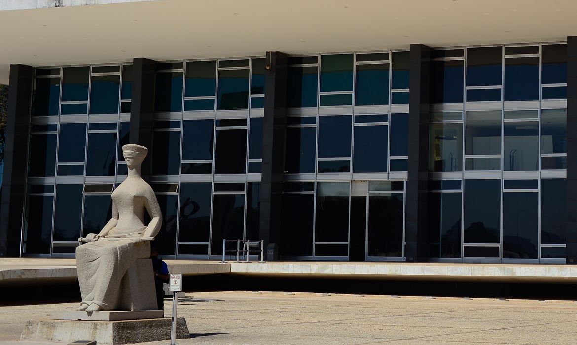 Imagem relacionada à notícia: STF confirma transmissão pela internet de sessão sobre Moraes