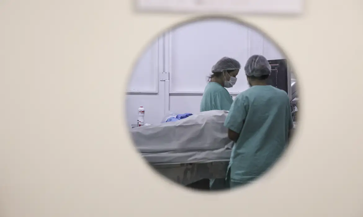 Imagem relacionada à notícia: Câncer: estudo alerta para riscos de melanoma fora da pele