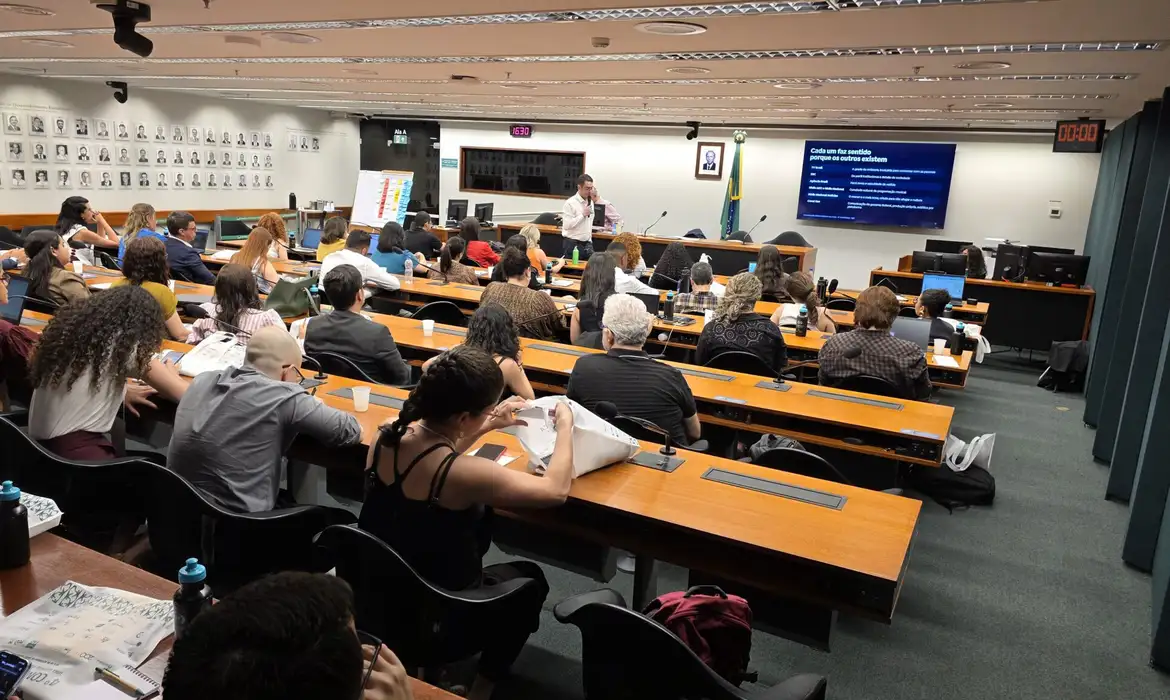 Imagem relacionada à notícia: Pesquisadores debatem em Brasília o papel da comunicação pública