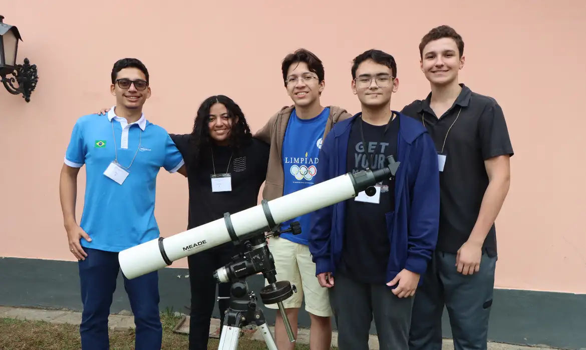 Olimpíada de Astronomia no Vietnã tem cinco estudantes brasileiros