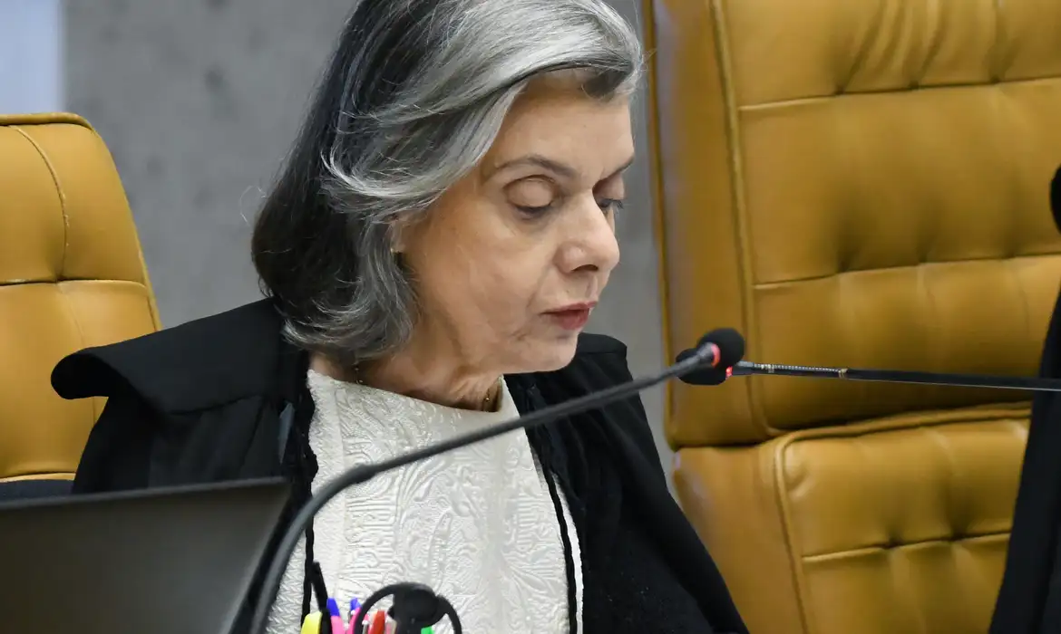 Imagem relacionada à notícia: STF provocou mal-estar cívico na população, diz Cármen Lúcia