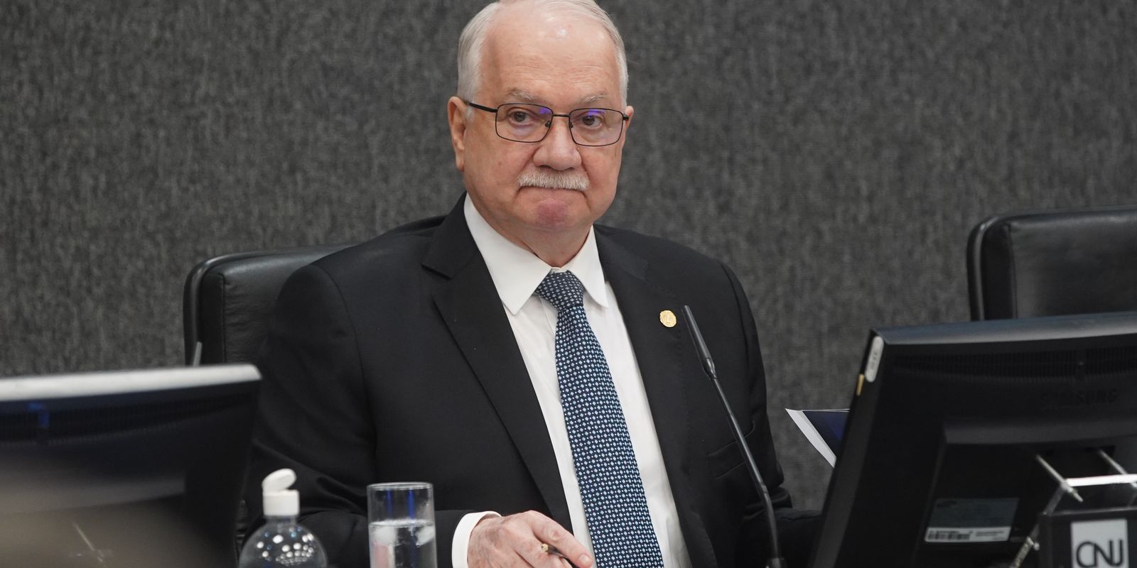 Imagem relacionada à notícia: Fachin cria regra para evitar direcionamento de processos no STF