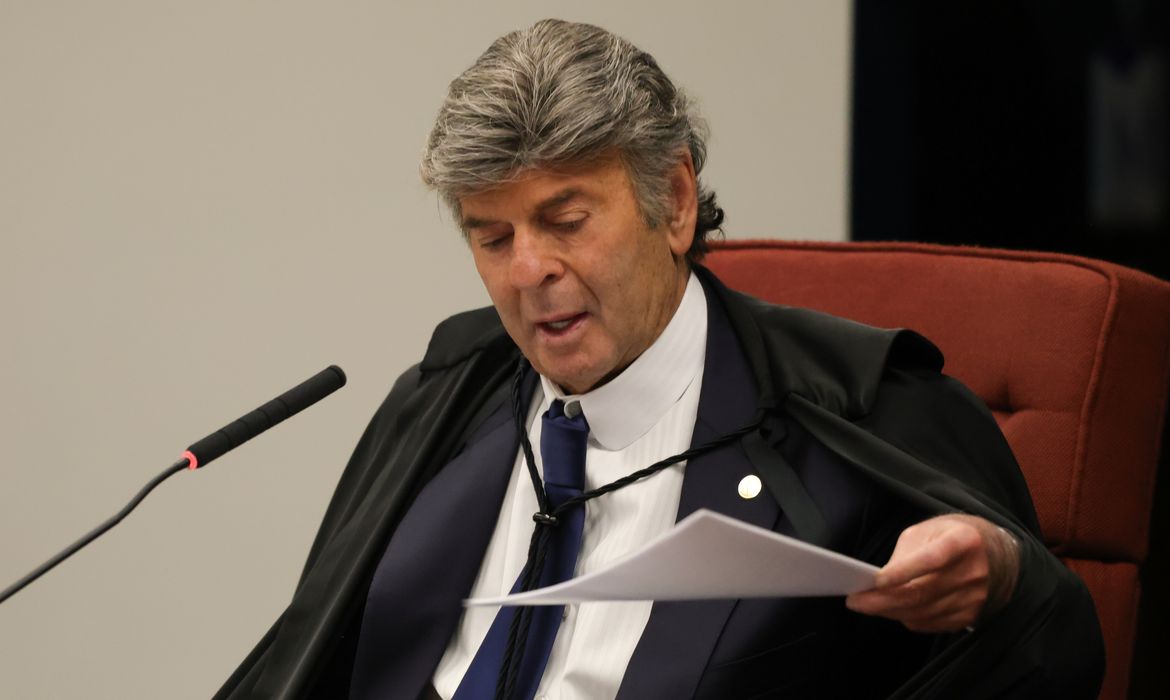 Imagem relacionada à notícia: Fux vai relatar ação sobre idas da esposa de Moraes ao Senado