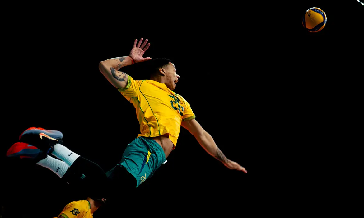 Brasil vence Colômbia por 3 a 0 e segue invicto no Sul-Americano de vôlei