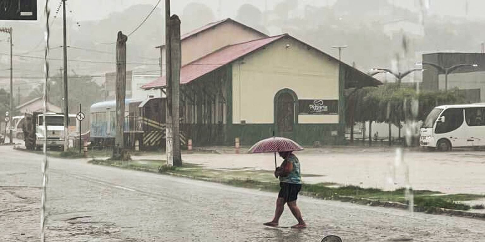 Imagem relacionada à notícia: Chuvas avançam pelo Norte e Nordeste do país nesta quinta-feira