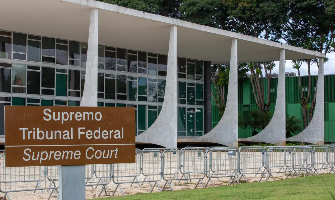 Imagem relacionada à notícia: SFT faz nesta manhã sessão que analisará conversas de Moraes e Vorcaro