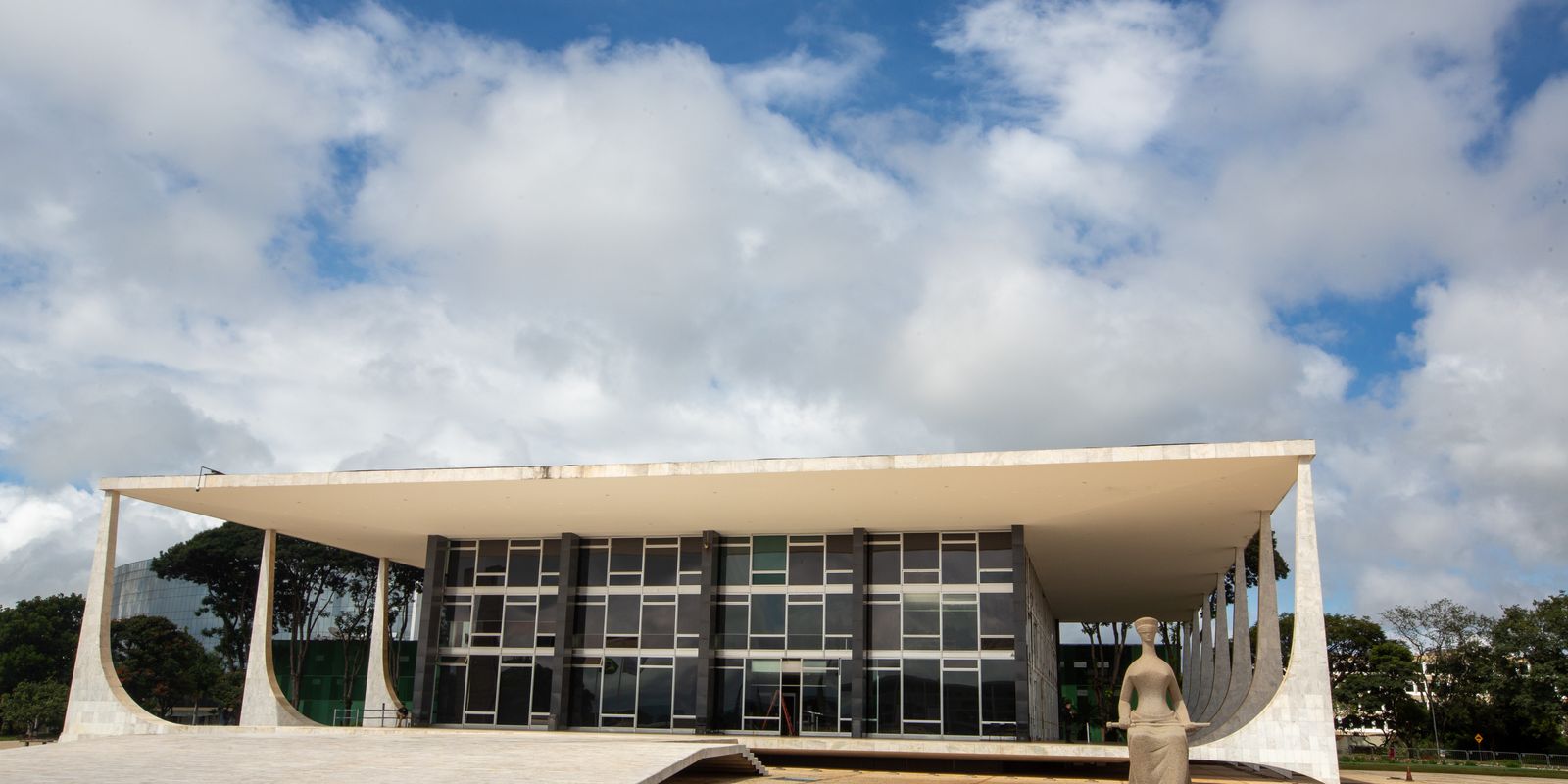 Imagem relacionada à notícia: STF retira crédito presumido do ICMS da base de cálculo do PIS/Cofins