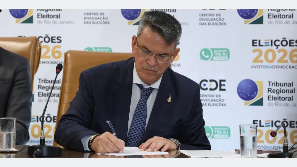 Rio de Janeiro (RJ), 10/10/2026 – O presidente do Tribunal Regional Eleitoral do Rio de Janeiro (TRE-RJ), Cláudio de Mello Tavares durante cerimônia de retotalização dos votos para o cargo de governador na sede do TRE-RJ, no centro da capital fluminense. Foto: Tomaz Silva/Agência Brasil