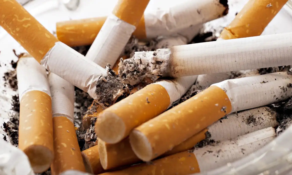 Imagem relacionada à notícia: Anvisa vai abrir consultas públicas sobre imagens de alerta em cigarro