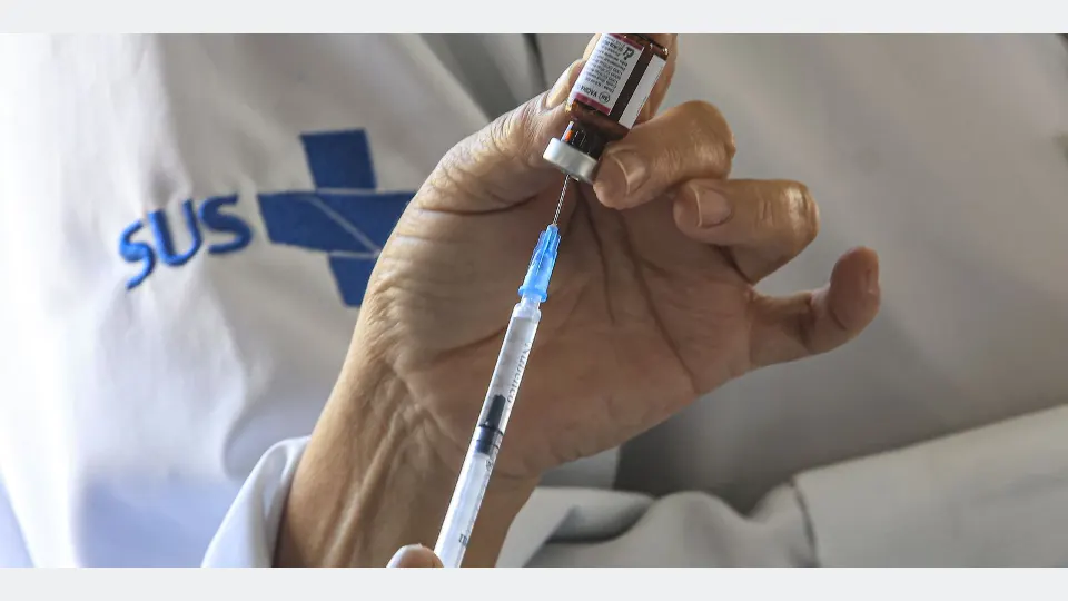 Imagem relacionada à notícia: Meningite: quatro cidades do Rio ofertam vacina a pessoas até 24 anos