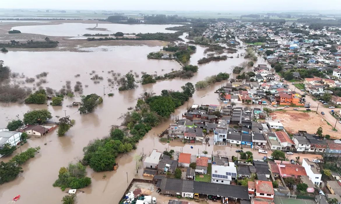 Imagem relacionada à notícia: Pesquisa mostra preocupação com clima, mas tema fica em segundo plano