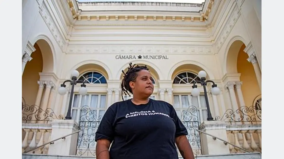 Vereadora Giorgia Prates, conhecida como Mandata Preta, representante do PT na Câmara Municipal de Curitiba.