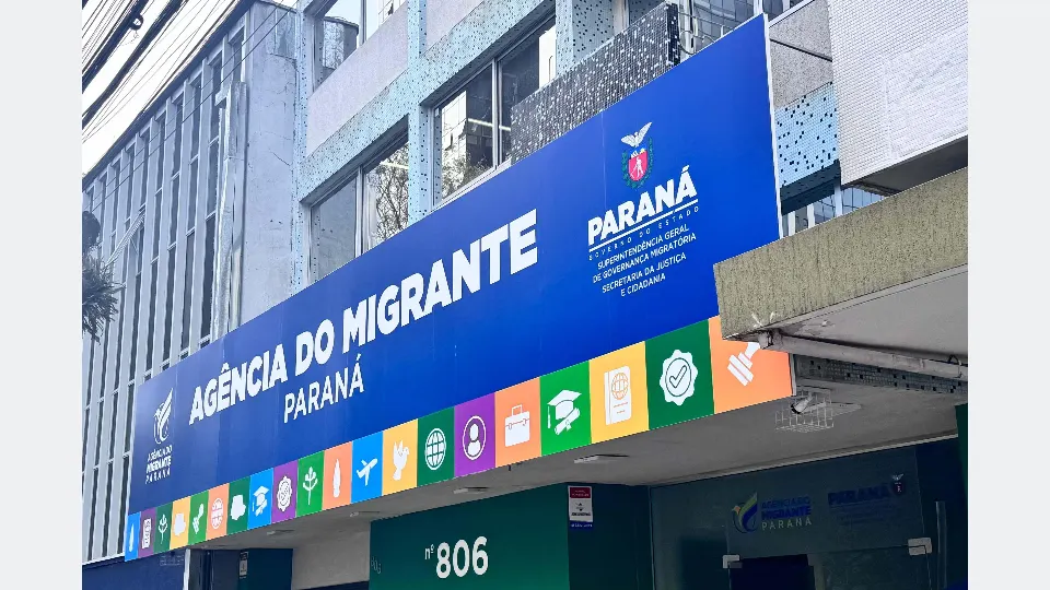Fachada da Agência do Migrante do Paraná, na Rua Marechal Deodoro, no Centro de Curitiba, onde será realizado o Balcão da Mulher Migrante.