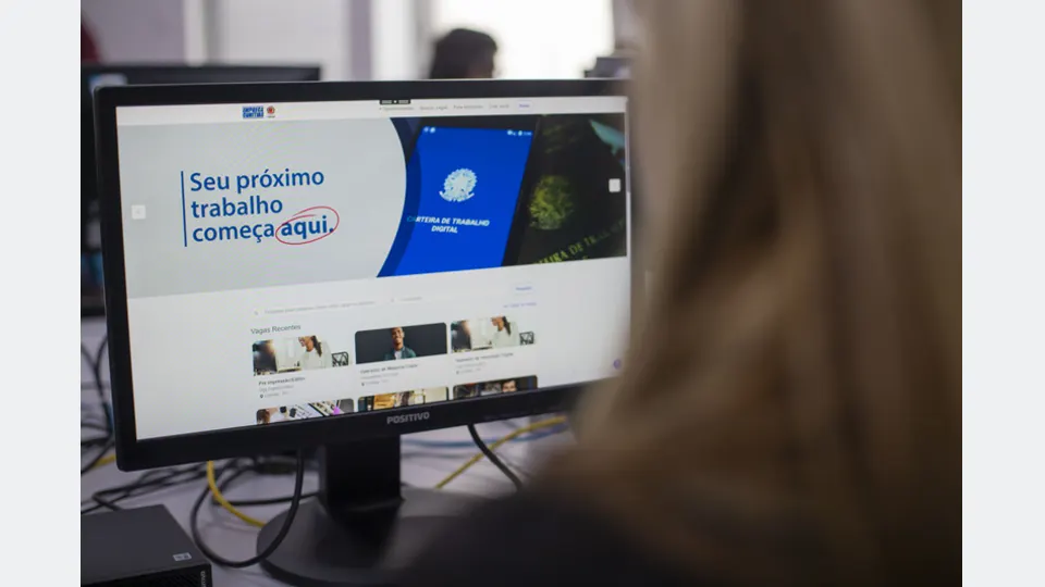Plataforma Emprega Curitiba utilizada para consultar vagas de emprego e cadastrar currículos em Curitiba.