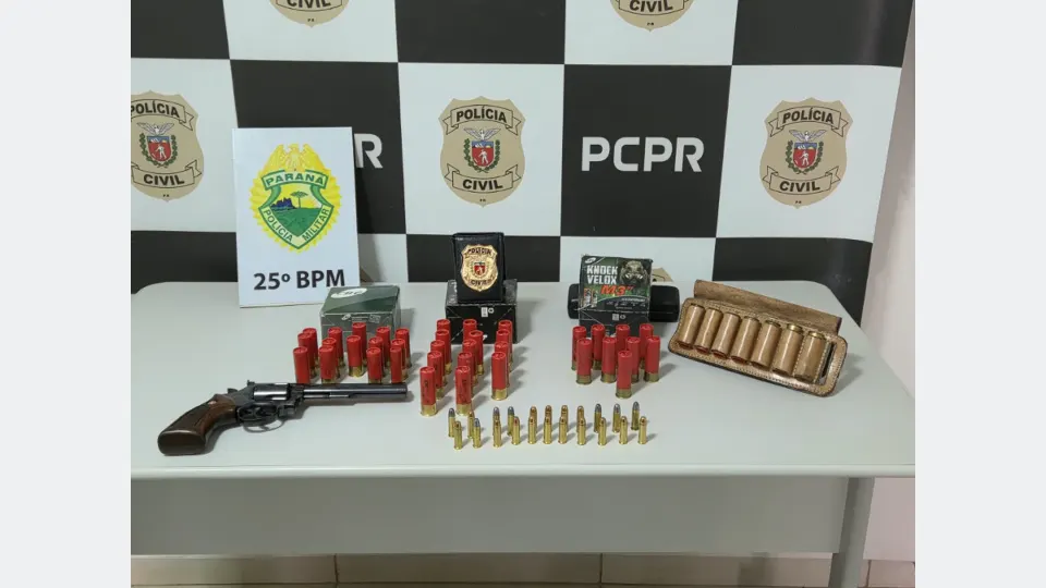 Imagem relacionada à reportagem PCPR e PMPR prendem mulher em flagrante e apreendem arma e munições em Alto Piquiri