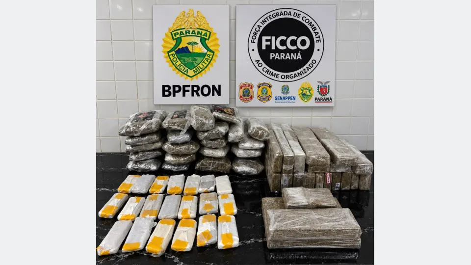 Imagem relacionada à reportagem PMPR e FICCO apreendem mais de 22 quilos de drogas e prendem dois homens em Céu Azul