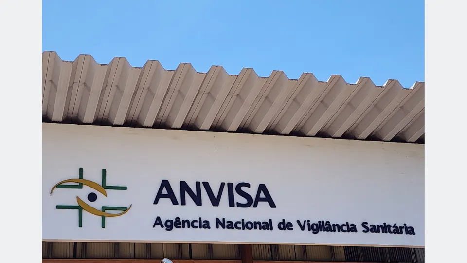 Brasília-DF, 10.11.2023, Fachada do Prédio da Agência de Vigilância Sanitária ANVISA, em Brasília. Foto: Rafa Neddermeyer/Agência Brasil