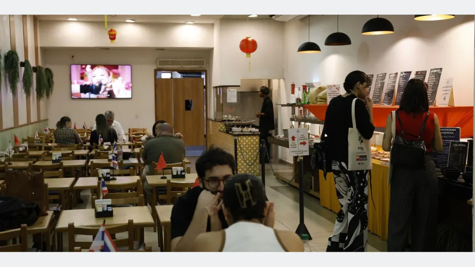 Rio de Janeiro (RJ), 12/01/2025 – Salão do restaurante Sol Gastronomia, na Lapa. Novo decreto moderniza o Programa de Alimentação do Trabalhador (PAT) e traz novas regras ao sistema de vale-alimentação e vale-refeição. Foto: Fernando Frazão/Agência Brasil