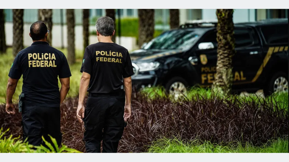 Brasília (DF), 22/02/2024, Movimentação de Policiais Federais, em frente ao Prédio da Polícia Federal em Brasília. Foto: Rafa Neddermeyer/Agência Brasil