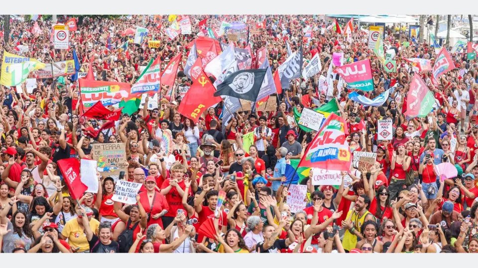 Rio de Janeiro (RJ), 12/10/2026 – Ato em apoio ao presidente Luiz Inácio Lula da Silva, que é candidato à reeleição, reúne apoiadores em Copacabana, na zona sul do Rio de Janeiro. Foto: Tomaz Silva/Agência Brasil