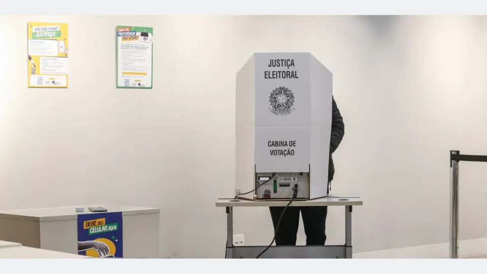 São Paulo (SP) 24/09/2026 - O Tribunal Regional Eleitoral de São Paulo
(TRE-SP) , durante demonstração para a imprensa do fluxo de votação das Eleições 2026. Além de uma apresentação sobre o chamado “derrame de santinhos” e o novo provimento da
Corregedoria do Tribunal que disciplina a fiscalização e a repressão desse crime eleitoral. O evento realizado na sede do TRE-SP. Urna Eletrônica . Foto: Paulo Pinto/Agência Brasil