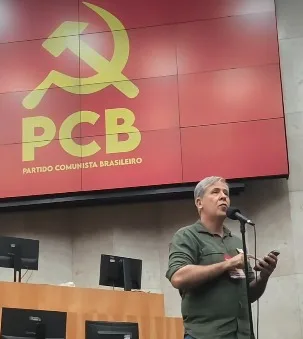 Imagem relacionada à reportagem Candidato do PCB ao Senado por SP defende jornada de 30 horas e reindustrialização do país