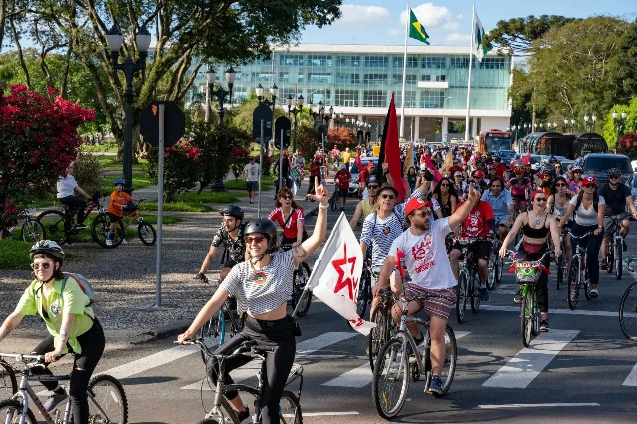 Imagem relacionada à reportagem PedaLula e Baile Vermelho vão mobilizar apoiadores pela reeleição do presidente, neste sábado (26) em Curitiba