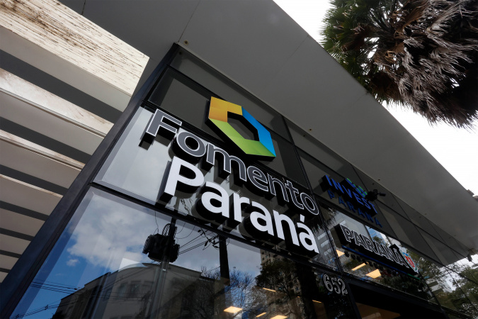 Credenciamento da Fomento Paraná permite que municípios subsidiem juros de microcrédito