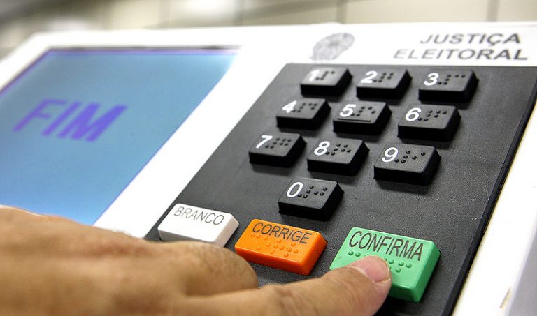 Imagem relacionada à reportagem Mais de 10 milhões de eleitores optam por branco e nulo para deputado federal