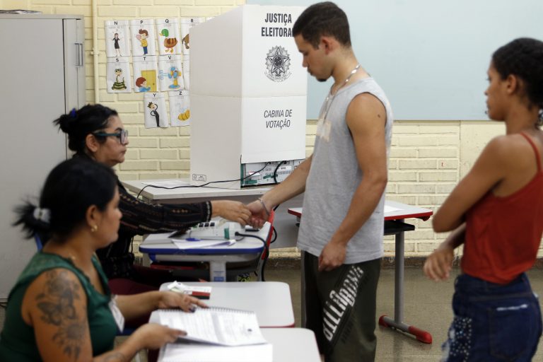 Eleições 2026: especialistas apontam desafios em infraestrutura, cultura e economia