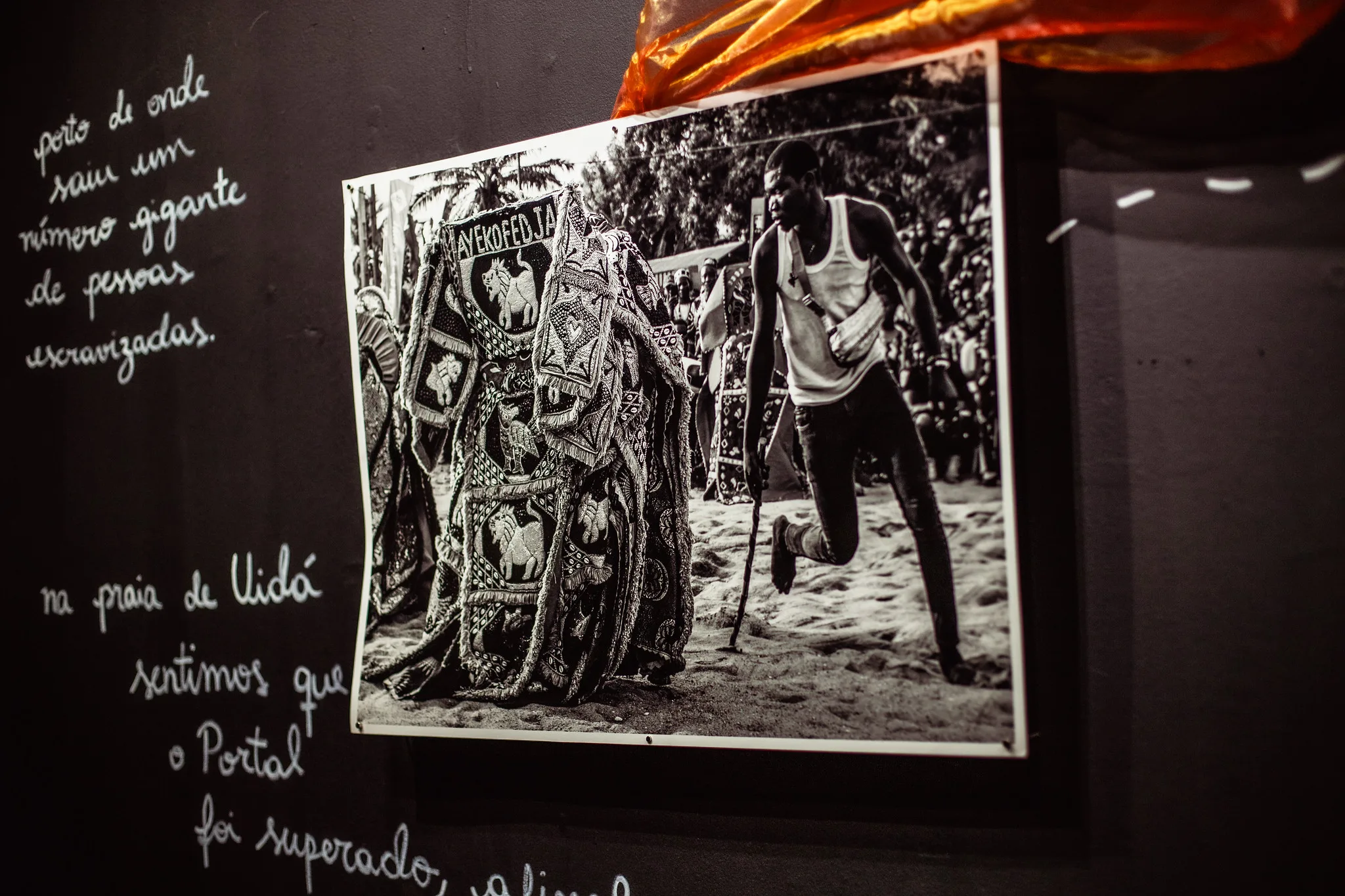 Imagem relacionada à reportagem Exposição fotográfica no DF aborda conexões históricas entre Brasil e Benim