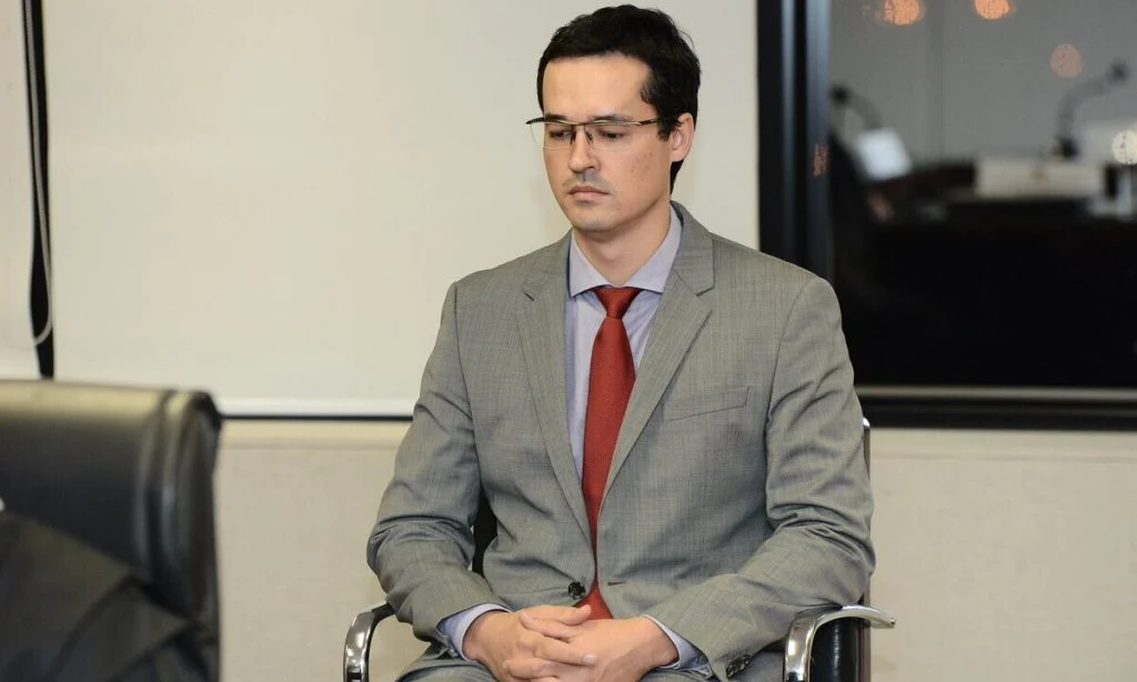 Imagem relacionada à reportagem Deltan Dallagnol ainda é candidato? Entenda decisão do TSE