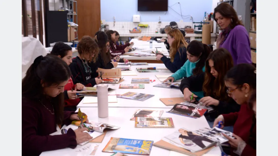 Imagem relacionada à reportagem Oficinas abertas de crochê e arte têxtil acontecem em outubro no Centro Juvenil de Artes Plásticas