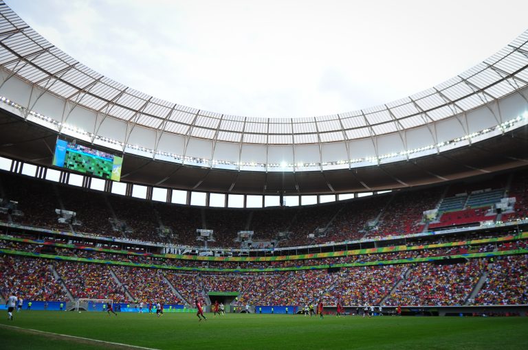 Projeto proíbe devedor de pensão alimentícia de frequentar estádios e eventos esportivos