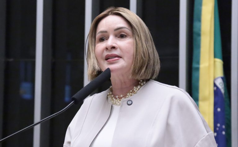 Imagem relacionada à reportagem Projeto proíbe preço maior para mulheres em produtos equivalentes aos oferecidos ao público masculino