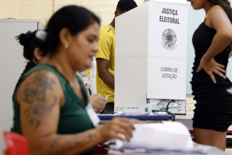 Imagem relacionada à reportagem Propaganda eleitoral gratuita no rádio e na TV recomeça nesta sexta-feira