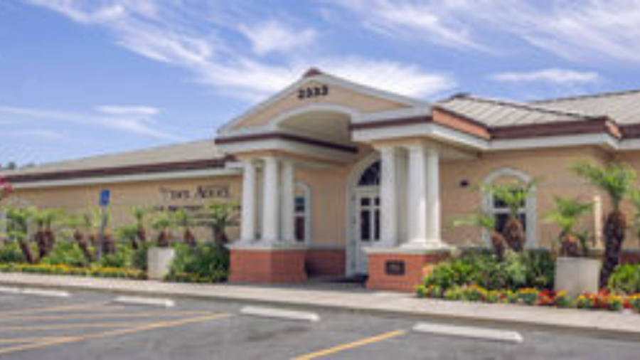 Funerária entrega corpo errado duas vezes em velório e tio de morto sofre infarto por estresse