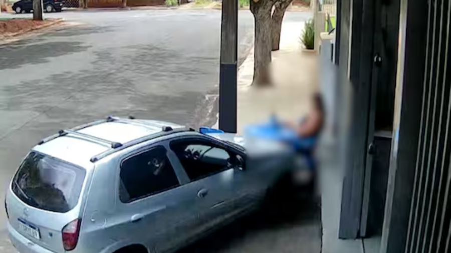 Homem avança com carro sobre esposa em tentativa de feminicídio no Paraná