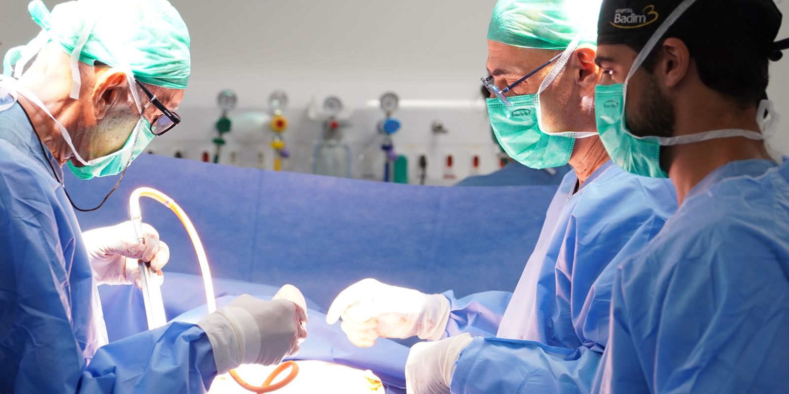 Paixão pela profissão mantém médicos longevos na ativa