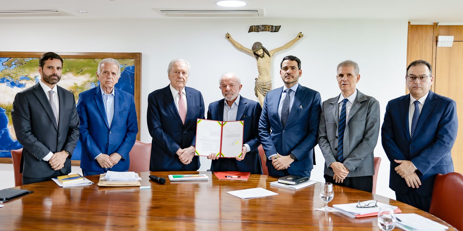 Lula envia Projeto de Lei Antifacção ao Congresso com urgência para endurecer combate ao crime organizado