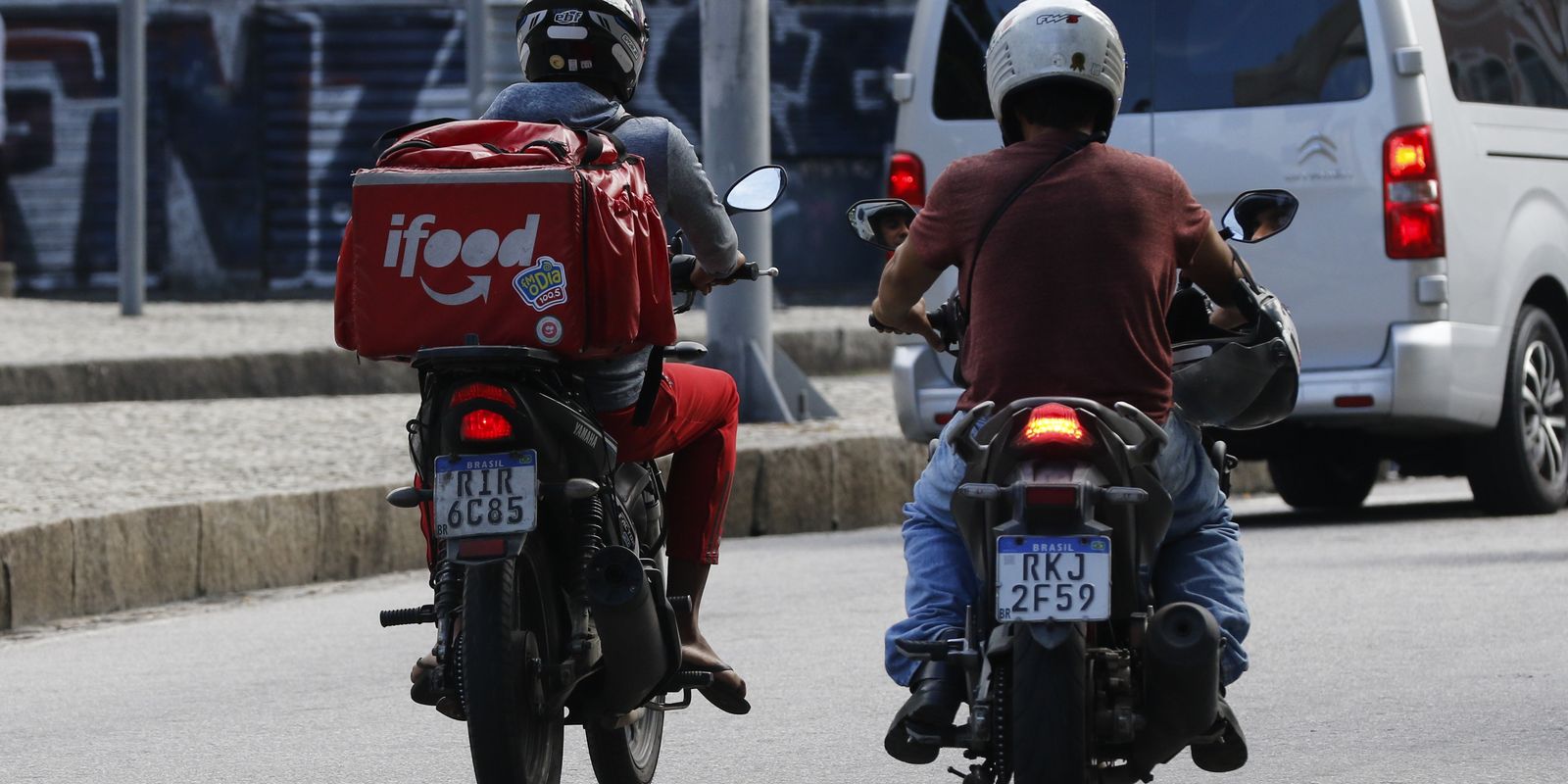  Informalidade no Trabalho Atinge 32,5 Milhões no Brasil