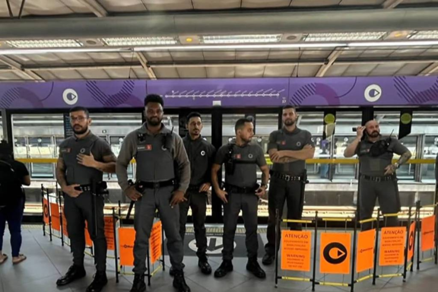 Passageiro morre após falha em sensor de porta no metrô de São Paulo