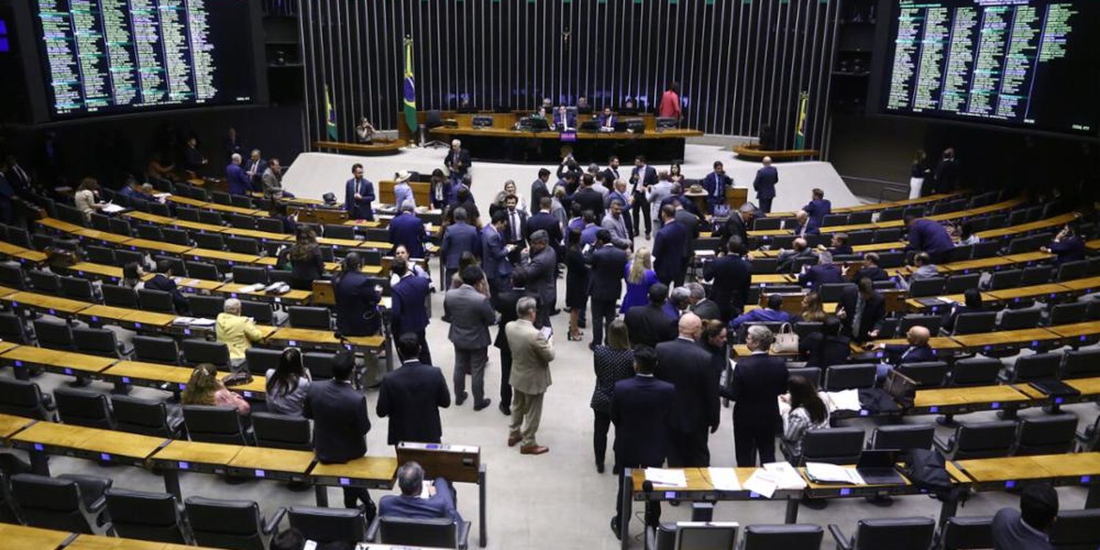 Câmara aprova aumento de vagas de deputados: de 513 para 531 a partir de 2027