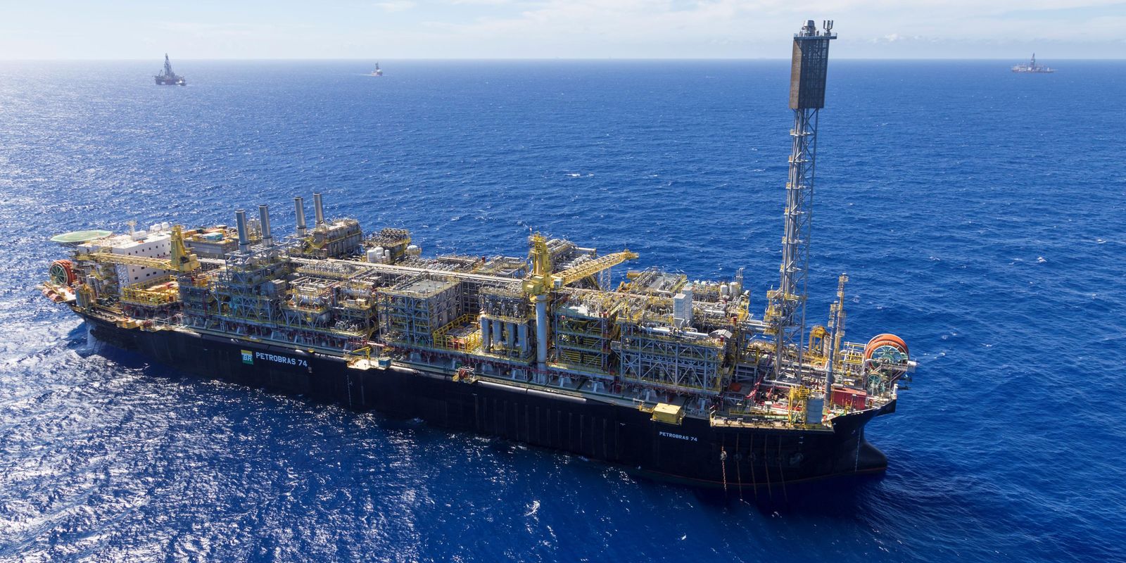 Petrobras lucra R$ 35 bilhões no 1º trimestre e aumenta investimentos no pré-sal