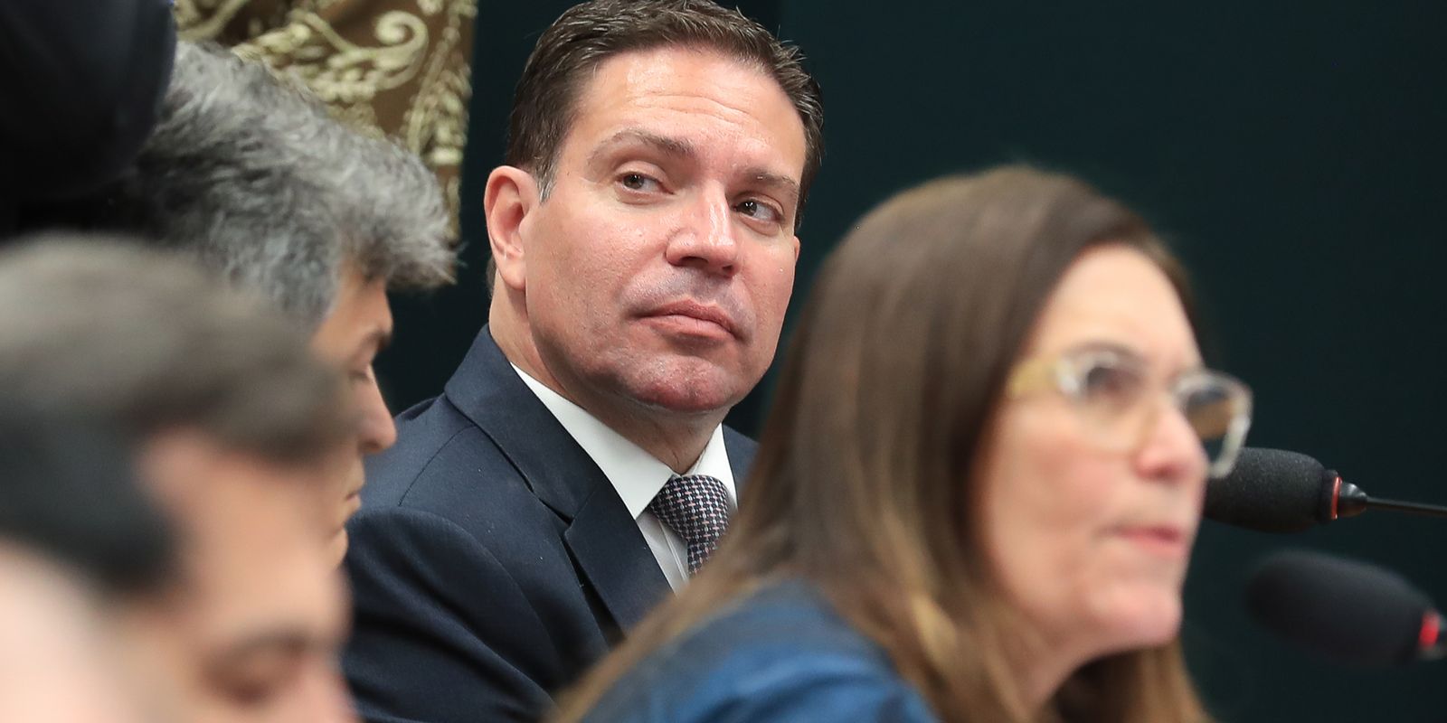 STF mantém Ramagem réu por golpe e suspende parte das acusações